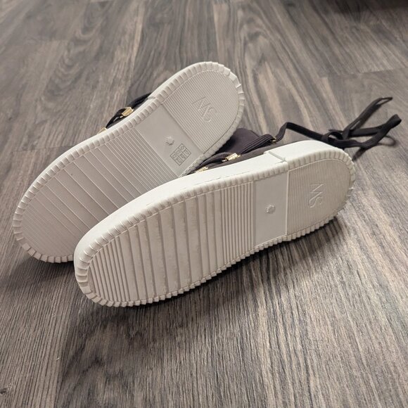 Stuart Weitzman Ziggy Sneaker - Picture 2 of 6